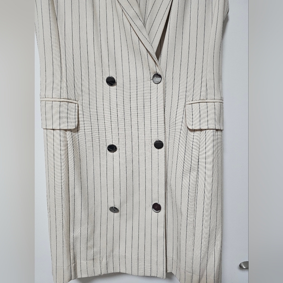 20 - Bershka Striped Neutral Blazer Dress - Picture 3 of 13